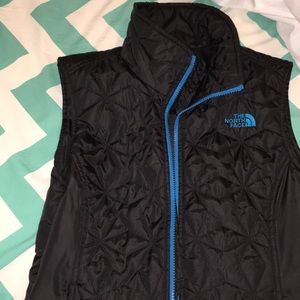 BLACK NORTH FACE VEST